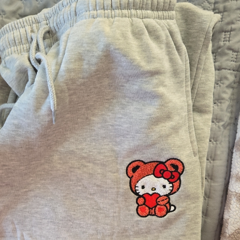 Hello Kitty Sweat Set - Picture 4 of 5